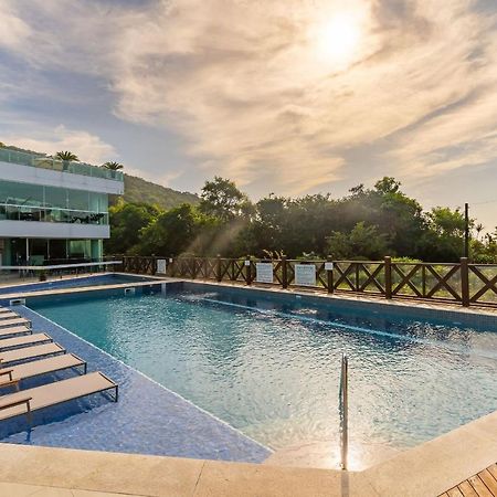 Varandas Do Atlantico - Confortavel Apartamento Em Condo Pe Na Areia Bombinhas Luaran gambar